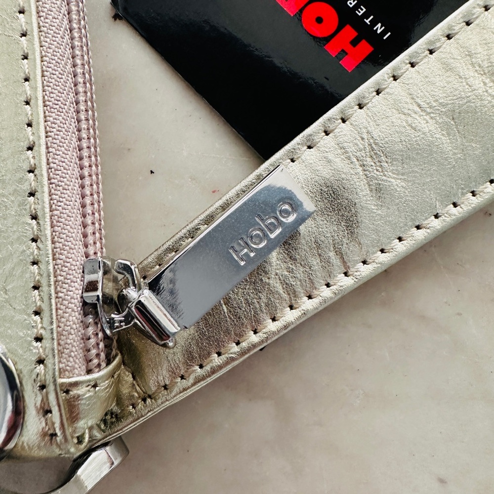 NWT HOBO GOLD LEATHER WRISTLET - Picture 6 of 7